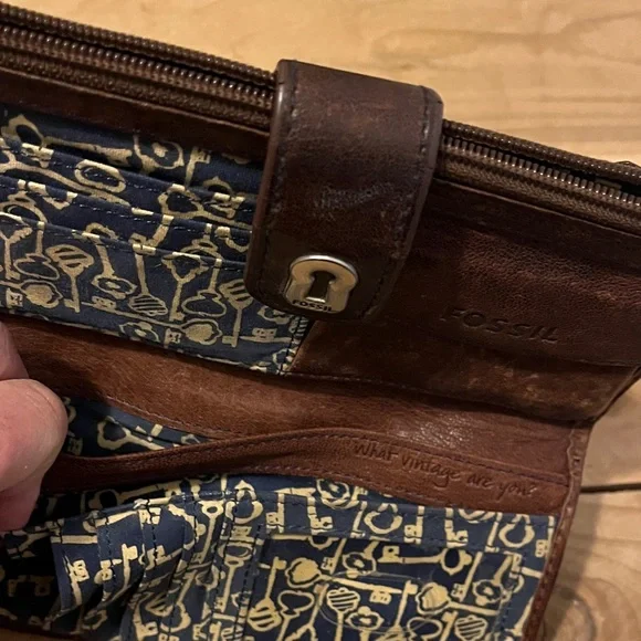 Fossil Dark Brown Leather Wallet - Picture 5 of 6